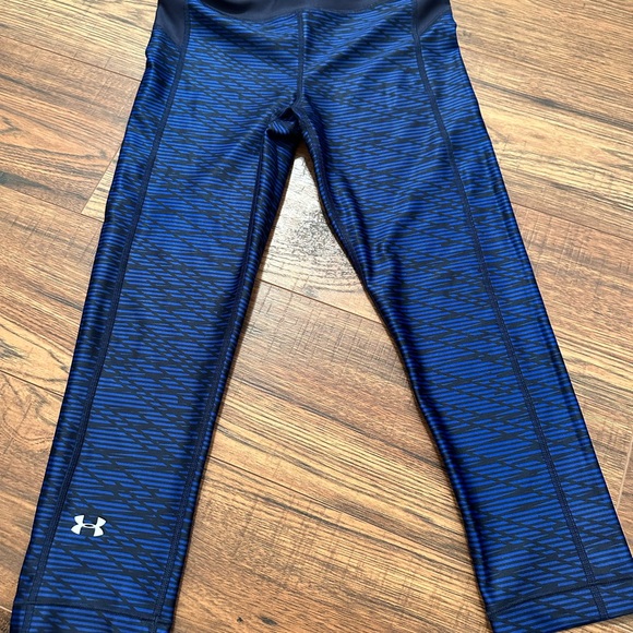 Workout Leggings (2) UA and Lulu - Picture 2 of 9